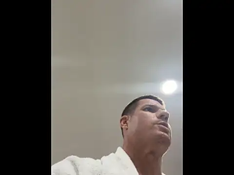 JockNThirsty 网络视讯表演