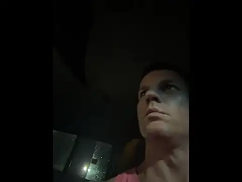 JockNThirsty: διαδικτυακό σόου στην κάμερα