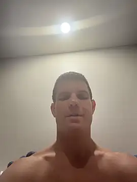 JockNThirsty: διαδικτυακό σόου στην κάμερα