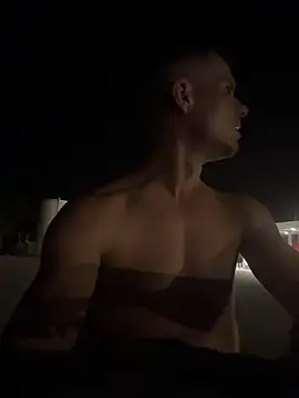 JockNThirsty: διαδικτυακό σόου στην κάμερα