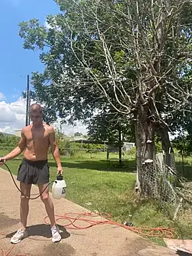 JockNThirsty: διαδικτυακό σόου στην κάμερα