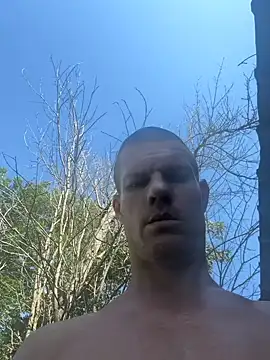 JockNThirsty: διαδικτυακό σόου στην κάμερα