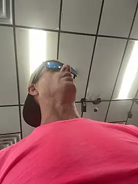 הופעת וובקאם של JockNThirsty