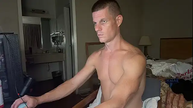 JockNThirsty: διαδικτυακό σόου στην κάμερα