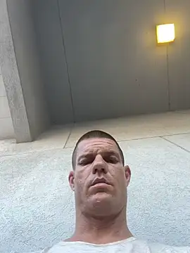 הופעת וובקאם של JockNThirsty
