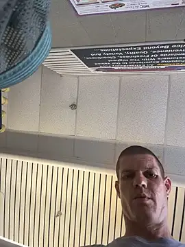 JockNThirsty: διαδικτυακό σόου στην κάμερα