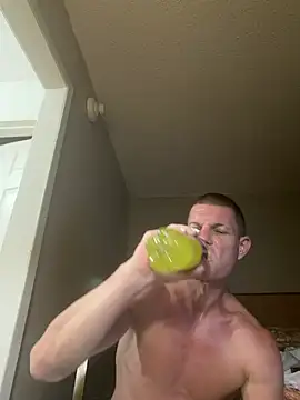 Pokazy przed kamerką – JockNThirsty