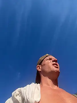 JockNThirsty: διαδικτυακό σόου στην κάμερα