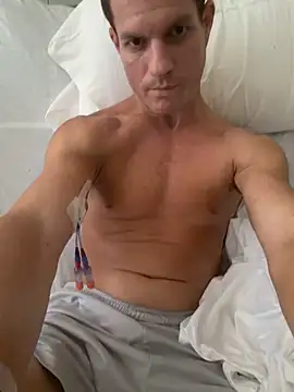 Pokazy przed kamerką – JockNThirsty