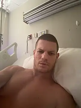 JockNThirsty: διαδικτυακό σόου στην κάμερα