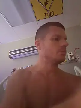 Pokazy przed kamerką – JockNThirsty