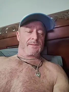 Show modela Slydog1010 na web-kameri