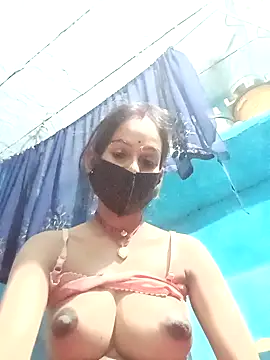 Nandani-758's Webcam Show