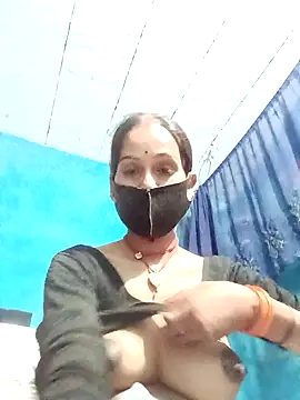 Nandani-758's Webcam Show