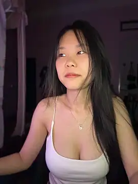 Emely-lysea – Naživo XXX chat