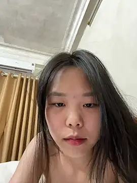 Emely-lysea Pertunjukan Webcam
