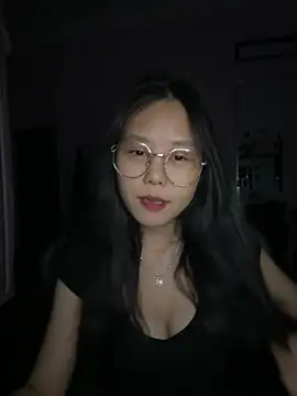 Emely-lysea's Webcam Show