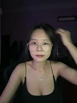 Emely-lysea 웹캠 쇼