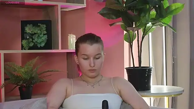 ImiMonroe's Live XXX Chat