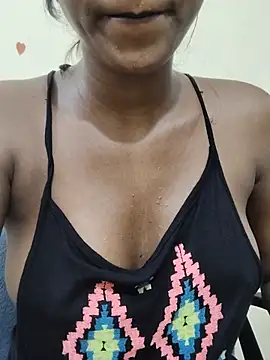 Show de Simran_0011 na webcam