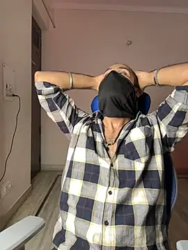 عرض كام KABIRSWORLD