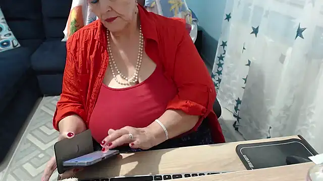 MatureMaiden – webcam-show