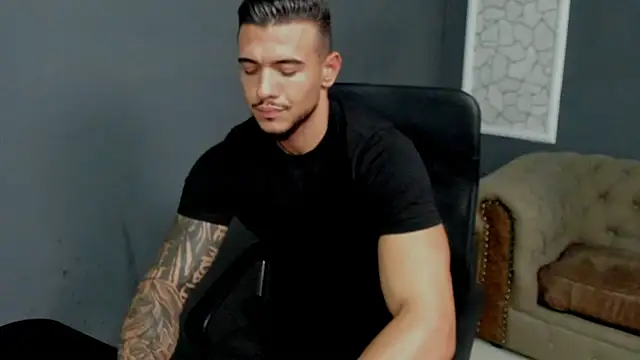 ElijahThorne webcam show