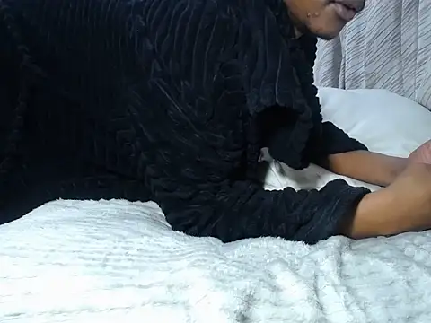 عرض كام KinkyJXxX