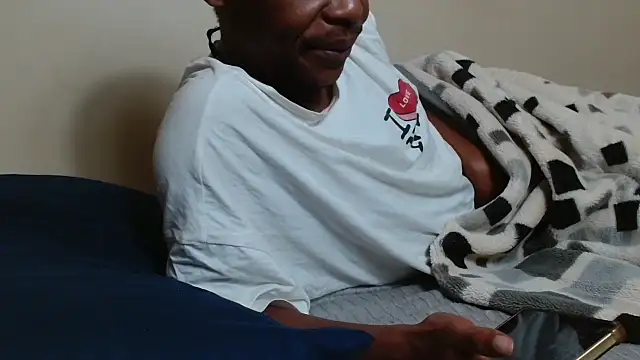 عرض كام KinkyJXxX