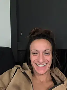 LexiLuxi Show in webcam