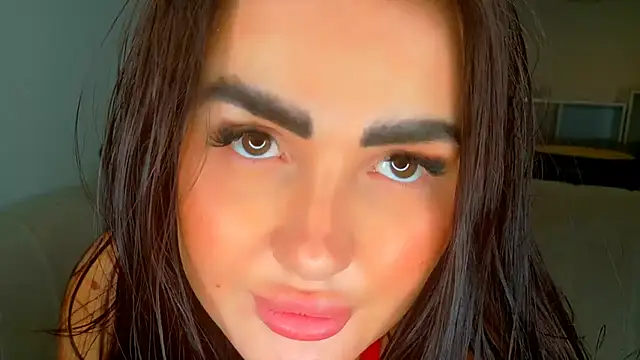 RUBY_BROOKS Adlı Modelin Canlı XXX Sohbeti