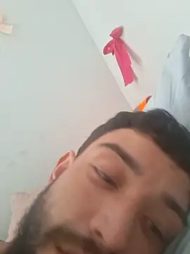 הופעת וובקאם של chupamelobiennn