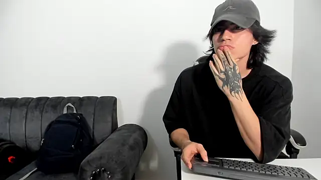 Show modela eren_jeager na web-kameri