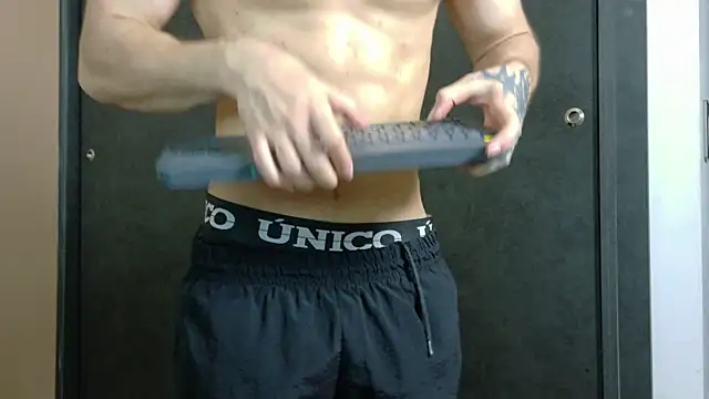 eren_jeager Pertunjukan Webcam
