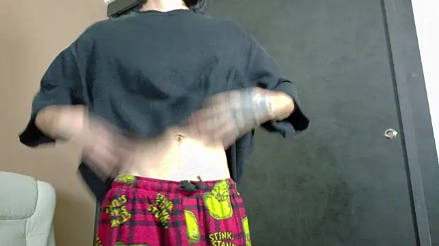 eren_jeager Pertunjukan Webcam