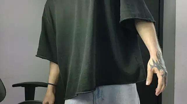 eren_jeager 在線直播表演