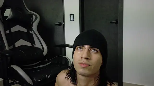 eren_jeager Pertunjukan Webcam