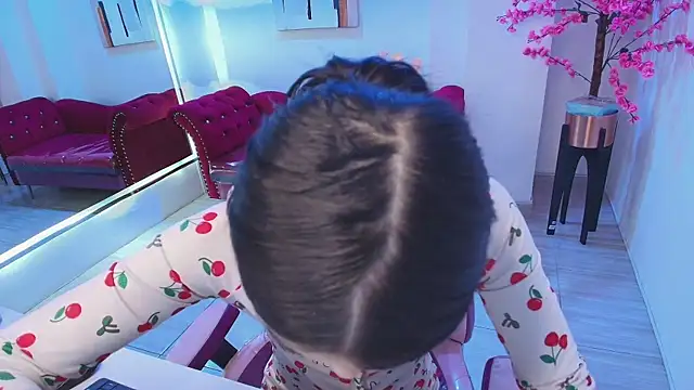 Emily_andrews 现场XXX聊天
