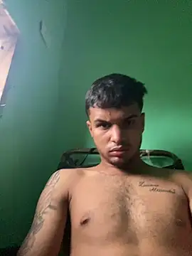 Deepthroat18yo ওয়েবক্যাম শো