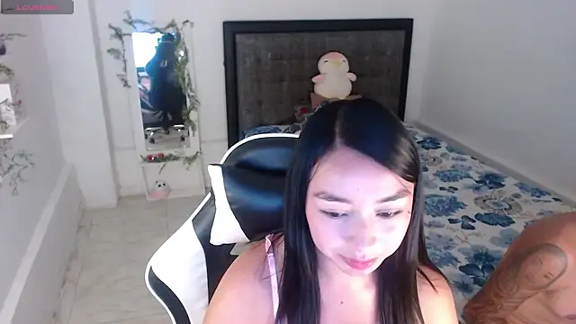 Pertunjukan Kamera Web Ariel_Laurentt