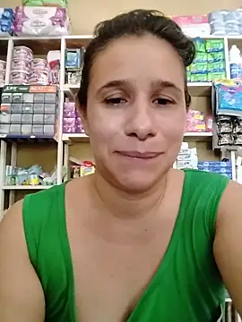 MIA-LARIOS live XXX chat