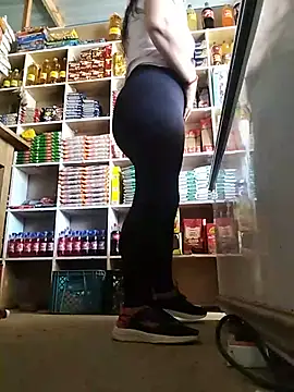 MIA-LARIOS Chat XXX in diretta
