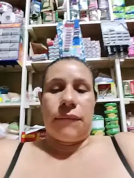 MIA-LARIOS' Webcam Show