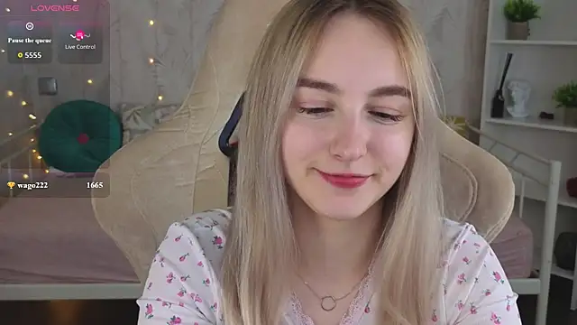 Chat +18 de Shy_Polly ao vivo