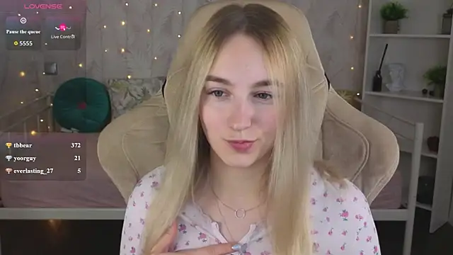 Shy_Polly's Live XXX Chat