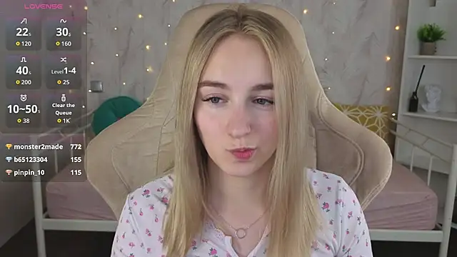 Chat +18 de Shy_Polly ao vivo