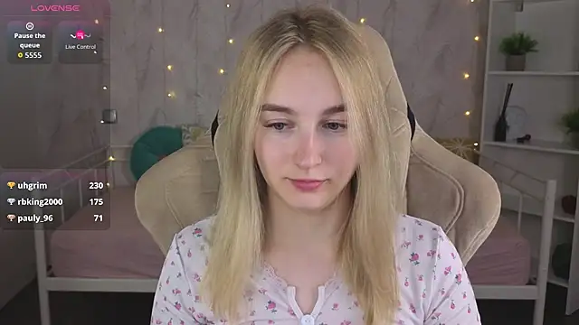 Shy_Polly's Live XXX Chat