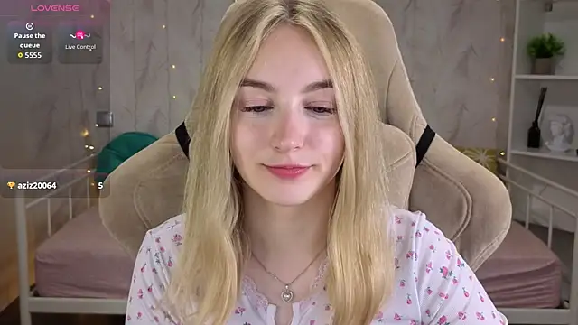 Chat XXX en directo de Shy_Polly