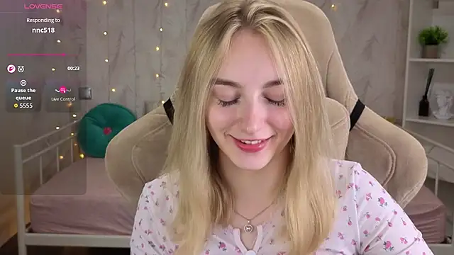 Chatroom XXX en direct de Shy_Polly