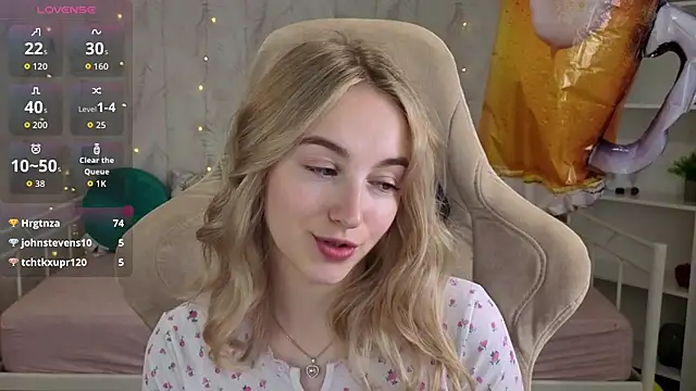 צ'אט XXX בשידור חי של Shy_Polly